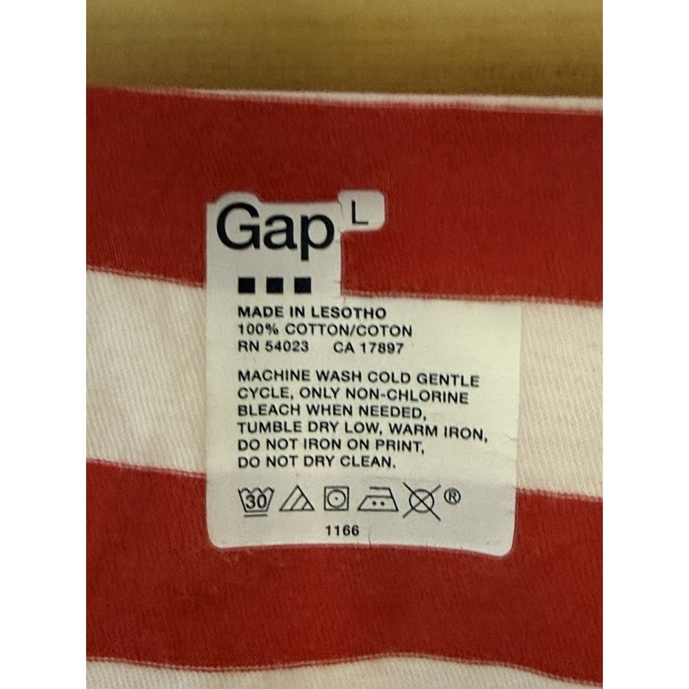 GAP TShirt Womens Large Red White Striped Short Sleeve Tee - Picture 3 of 3